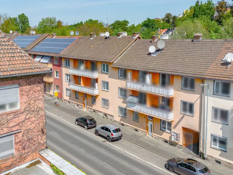 12 vermietete Wohnungen in der grünen Döllaue suchen neuen Investor!